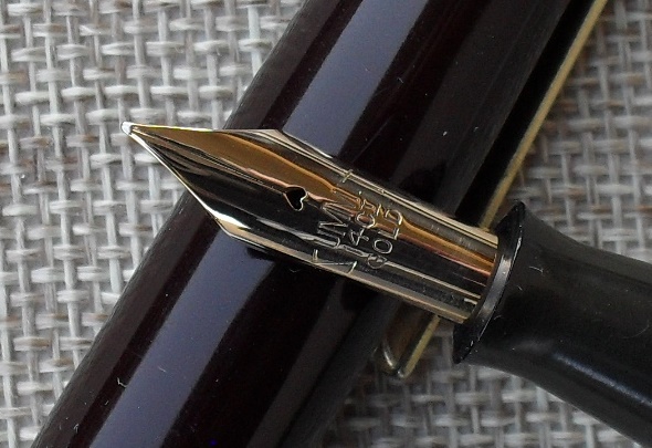 File:Summit-S175-mk3-Maroon-Set-Nib.jpg