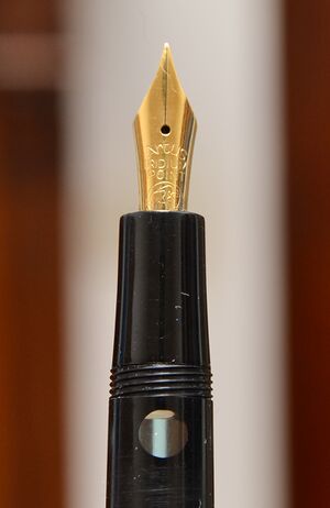 Artus-42e-Black-Nib.jpg
