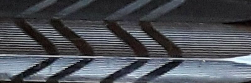 File:Tipologia celluloide nera rigata.jpg